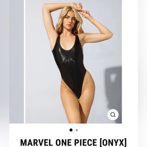 Heroine Sport Marvel Bodysuit Onyx Size S NWT